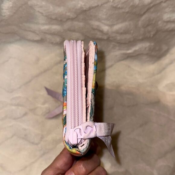 Vera Bradley Campus Double ID Turnlock Wallet Signature Cotton Quilted Wallet - Picture 8 of 12